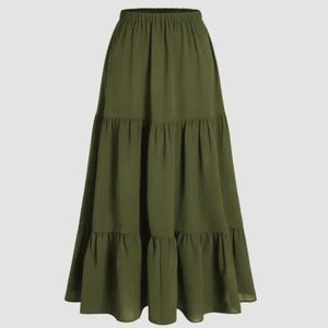 NWT Plus Size Tiered Midi Skirt